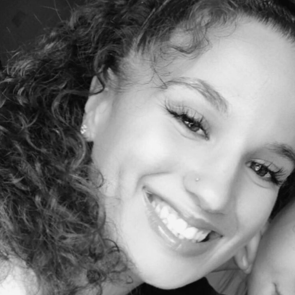 Meet your Posher, Malika